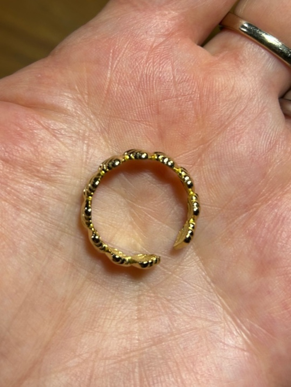 3/$25 Gold Seashell Pattern Stackable Ring - Picture 5 of 8